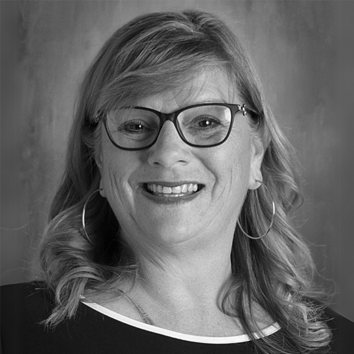 Lesley Kennedy WEB Headshot 2025 05 14
